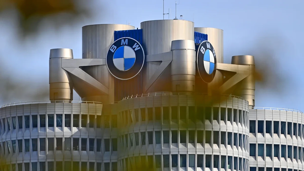Auto-Krise!: BMW baut 8000 Jobs ab