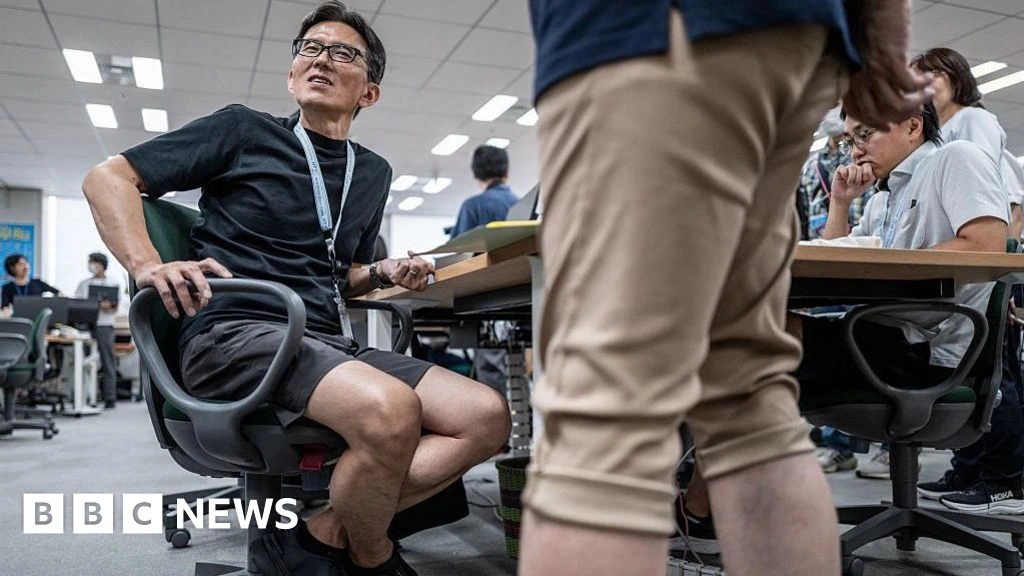 Tokyo urges men to wear shorts to work, but women say it's 'leg hair harassment'