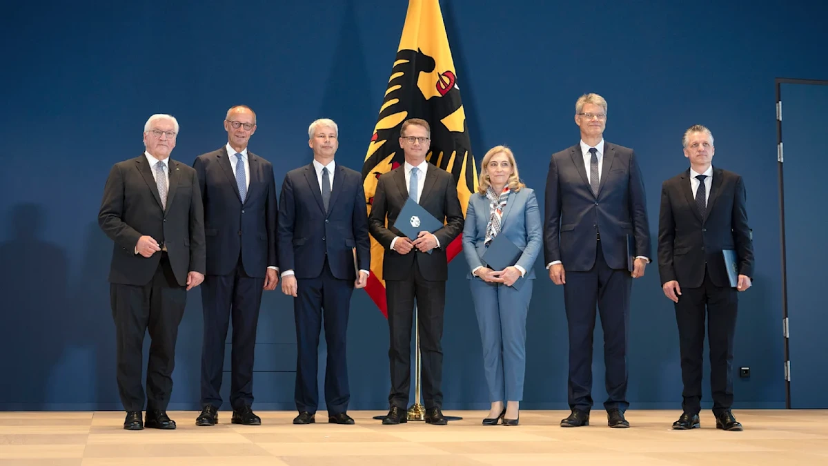 Merz schließt Kabinettsumbau ab: Neues Team, neues Glück?