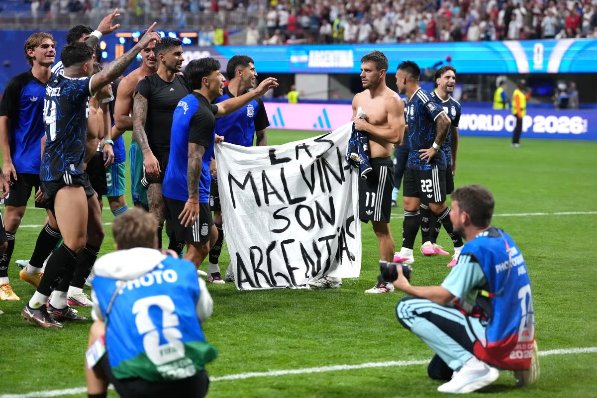 White House defends Argentina’s controversial Falklands banner at World Cup