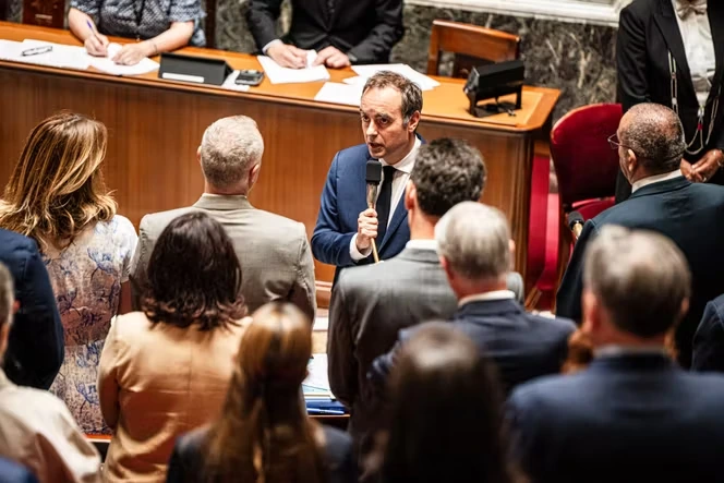 Présidentielle et risque d’ingérences étrangères : Sébastien Lecornu propose de tripler les peines pour les producteurs de « faux contenus d’information » face à un risque « très aigu »