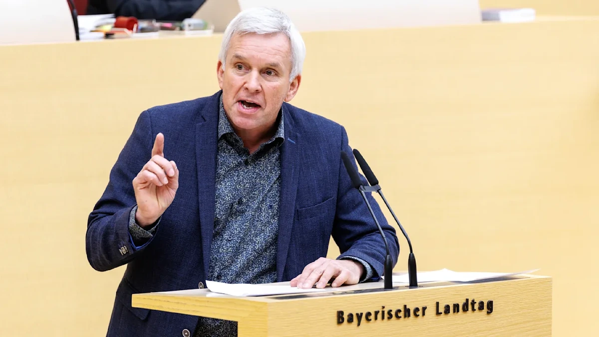 Migranten beschimpft: Gericht verurteilt AfD-Mann zu 26.000 Euro Strafe