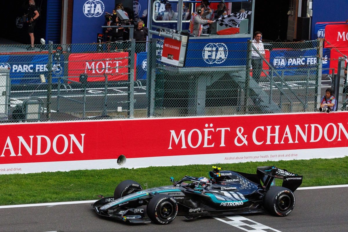Antonelli da otra lección en Spa-Francorchamps