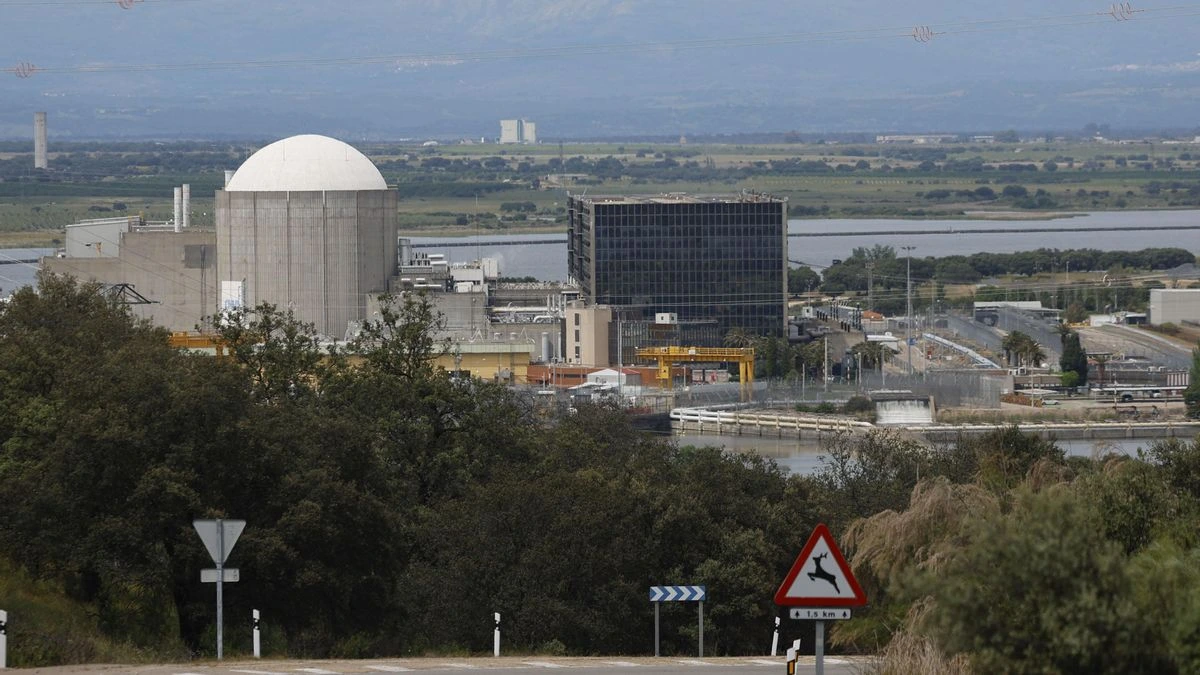 El Consejo de Seguridad Nuclear avala la prórroga a la central de Almaraz hasta 2030 y el Gobierno decidirá