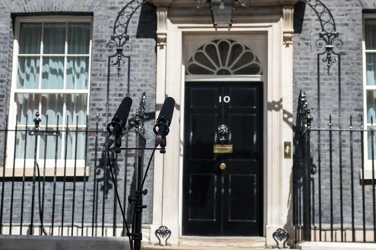 Why isn’t Andy Burnham using a lectern in No 10 speech?