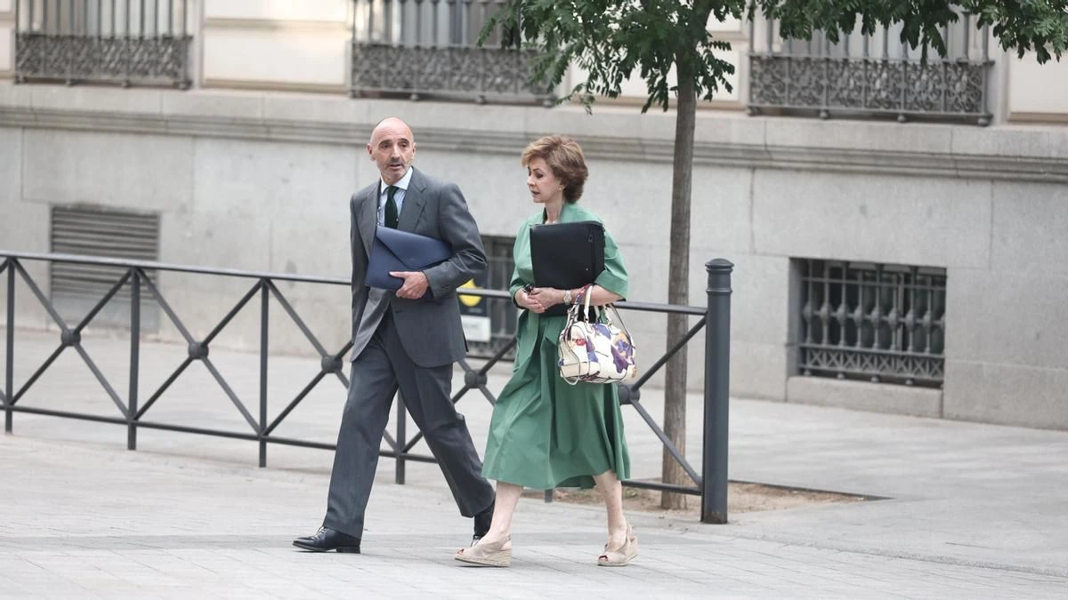 Julio Martínez no aclara ante el juez con quién habría mediado Zapatero para salvar a Plus Ultra ni cuánto cobró por ello