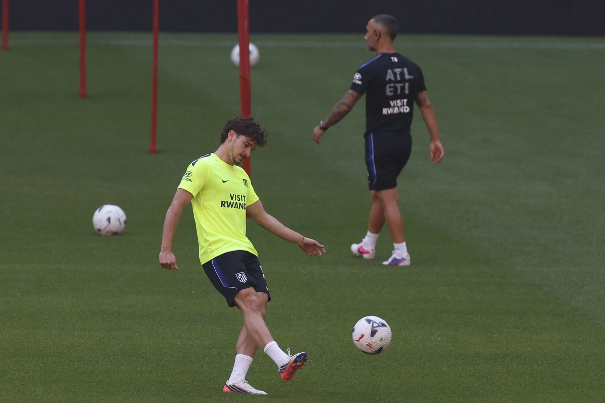 Un Atlético sin Julián Álvarez y con 'portazo' de Simeone a su salida: "No ha lugar"
