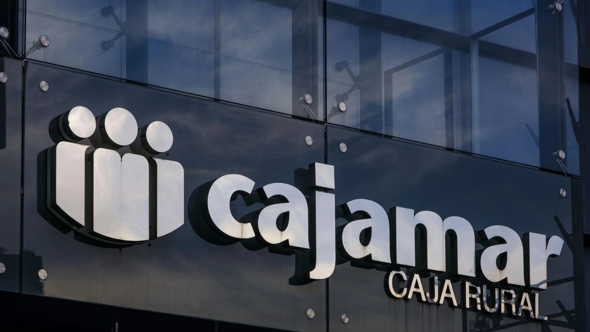 El Banco de España multa con 2,8 millones a BCC-Grupo Cajamar y varios directivos por su política de retribuciones