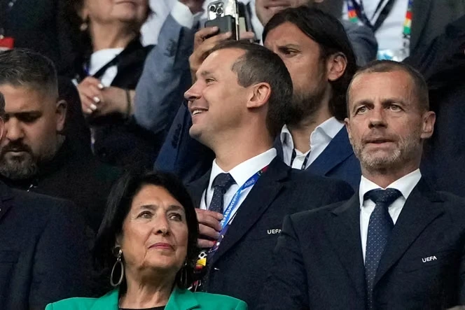 La FIFA licencie le Français Kevin Lamour, numéro trois de l’instance, qui s’est opposé à Gianni Infantino