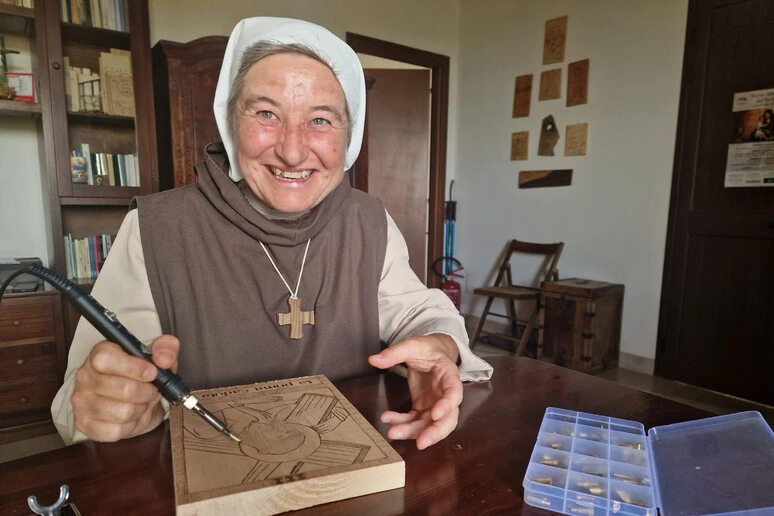 Elisa, la suora eremita che vive sull'altopiano di Salemi