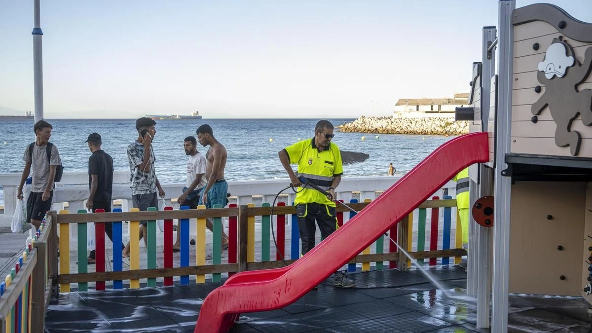 El Gobierno inyectará 21,5 millones para reforzar los servicios públicos y las desalinizadoras de Ceuta y Melilla