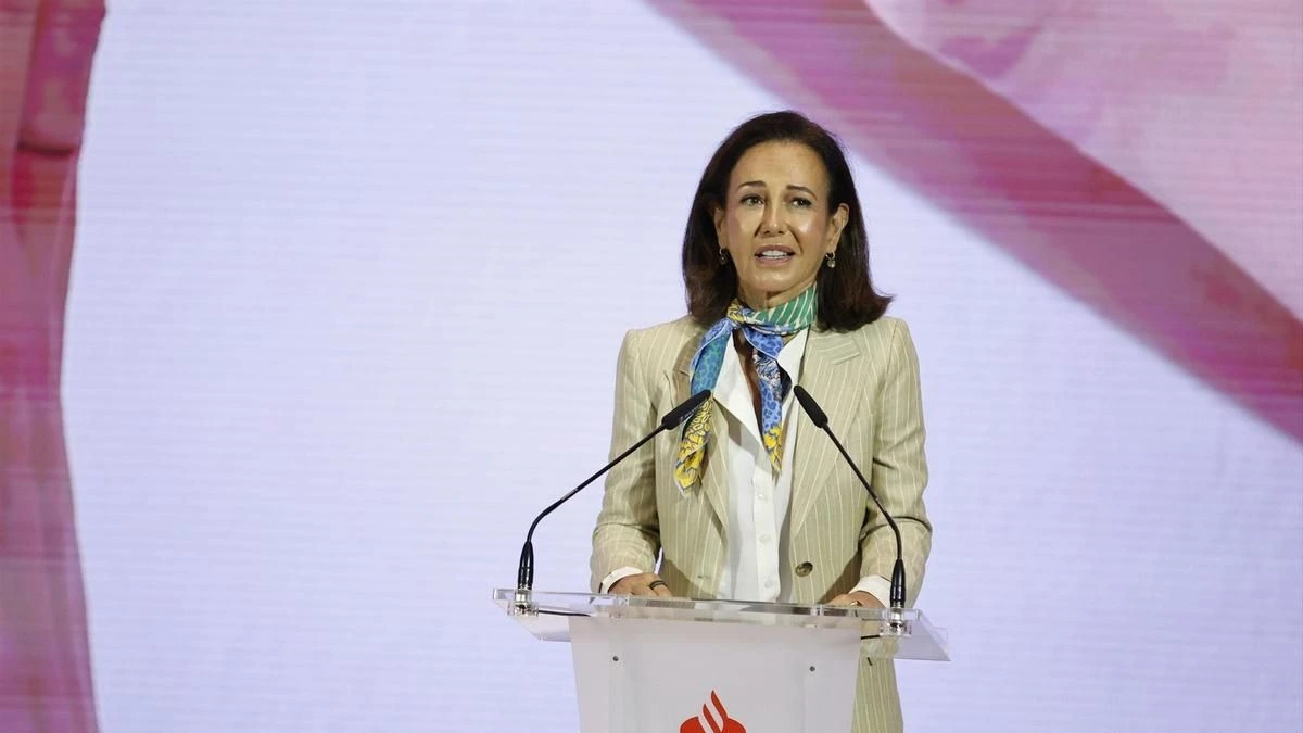 La Reserva Federal autoriza la compra de Webster Bank por parte de Banco Santander