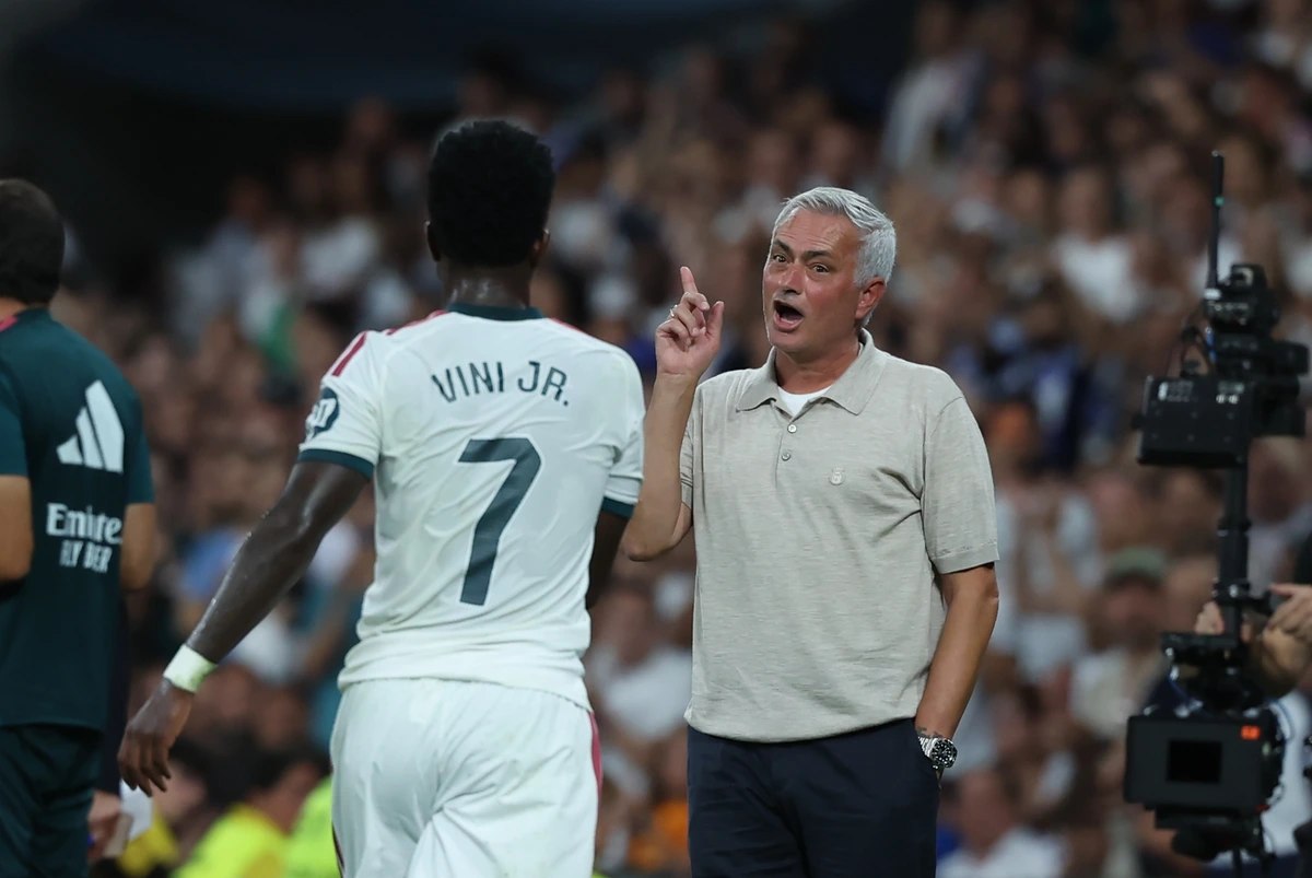 Mourinho se rinde al "increíble" Mbappé y acepta los pitos a Vinicius: "Un par de pitos no hacen mal a nadie"