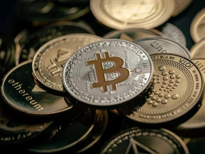 Bitcoin, il furto da oltre 100 milioni di dollari: in quattro mosse colpiti più di 5 mila indirizzi