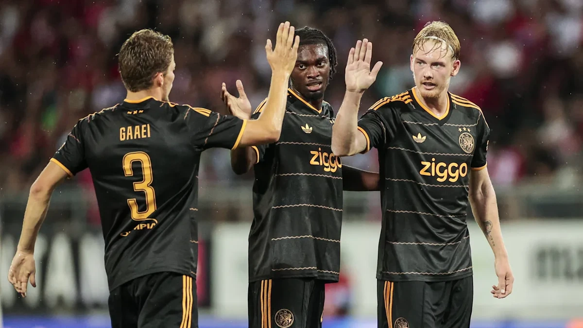 Uefa Conference League: Julian Brandt schießt Traumtor bei Ajax-Sieg
