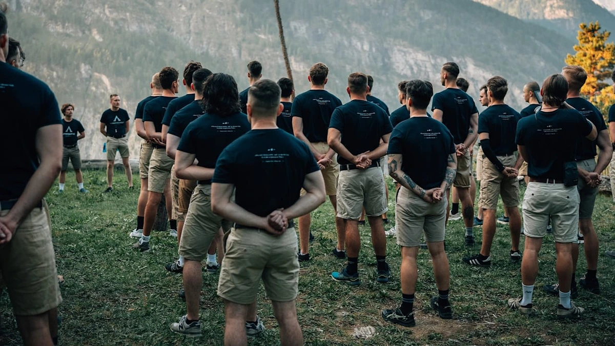 Rechtsextreme aus Deutschland trainieren in Lager in der Schweiz