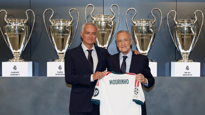 El Madrid presenta a Mourinho en un acto privado con Florentino y sin prensa: "Esto es más bonito que la primera vez"