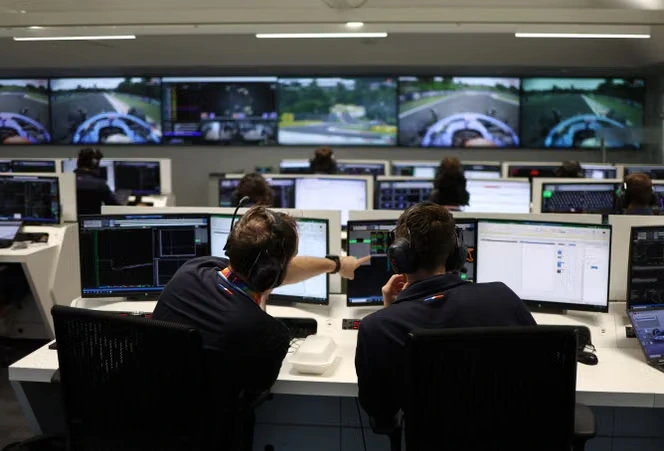 Formule 1 : plongée dans l’« ops room » d’Alpine à Enstone, au cœur de la bataille des données