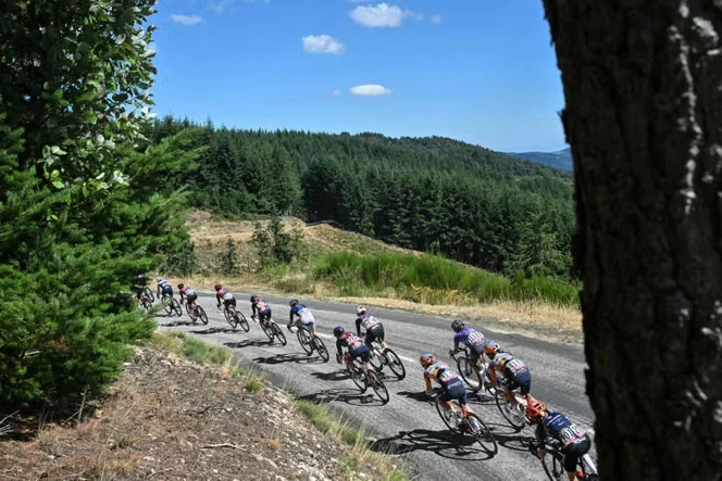 Derrière le succès du Tour de France Femmes, la crainte d’un cyclisme féminin à deux vitesses