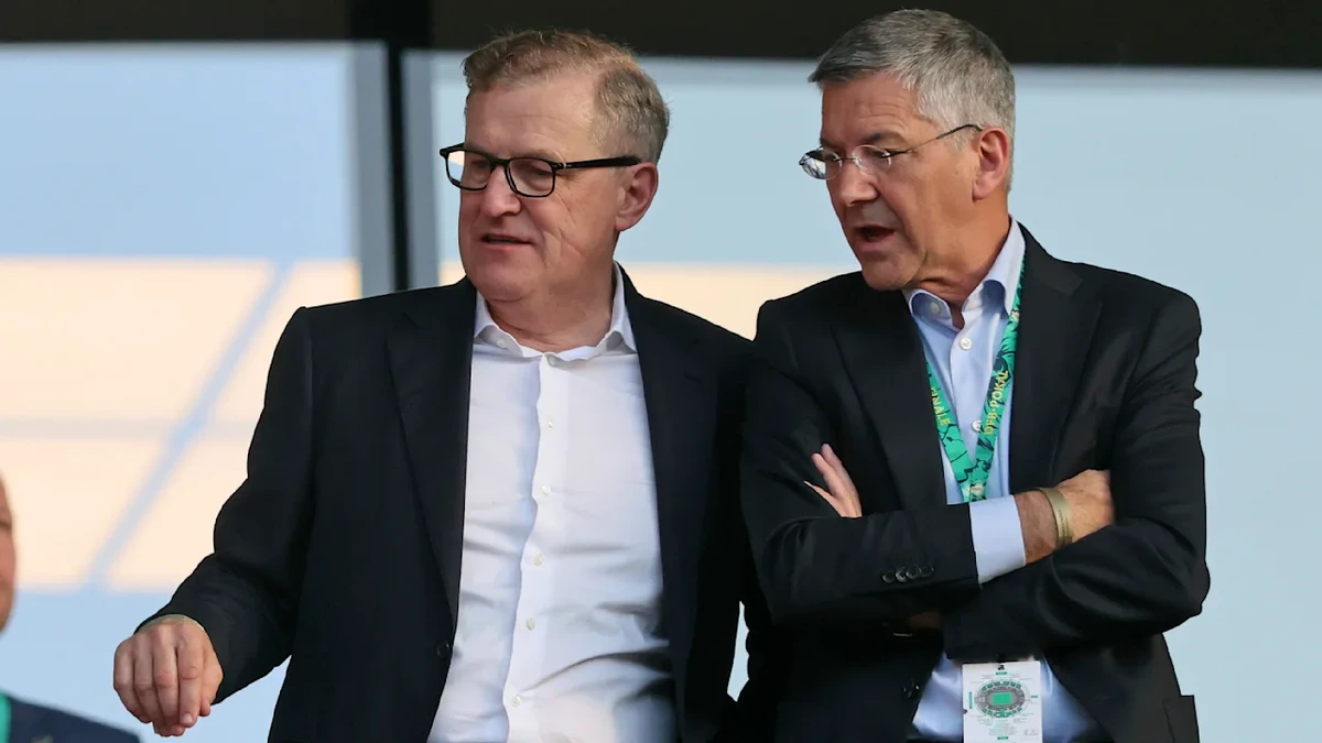 Bayern-Boss sagt Reise wegen Rippenbrüchen ab
