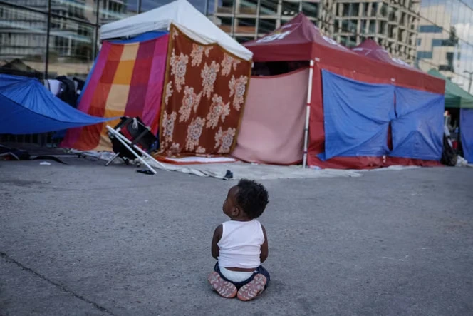 Plus de 2 300 enfants dorment à la rue en France, les associations déplorent un nombre toujours en hausse