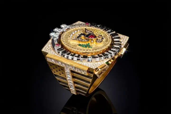 Lujo, religión y denuncias: un anillo de 321 diamantes para Trump acaba en crisis diplomática en Bélgica