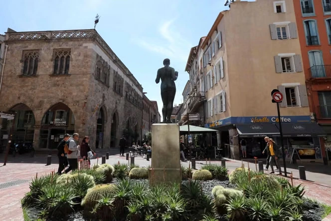 Perpignan : la mairie RN veut exposer des statues de la Nativité pour les fêtes de fin d’année