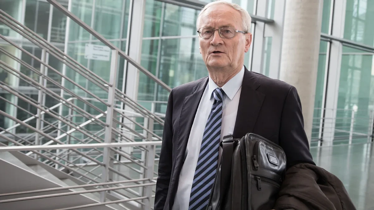 Ex-BND-Präsident in U-Haft: Ein Zufall führte die Ermittler zum Fall Hanning