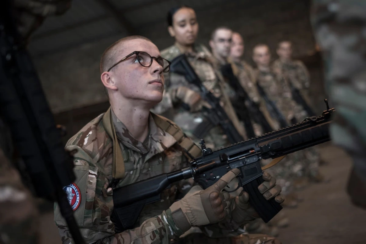 A Verdun, avec les premiers appelés du service national, nouveaux ambassadeurs de l’« esprit de défense »