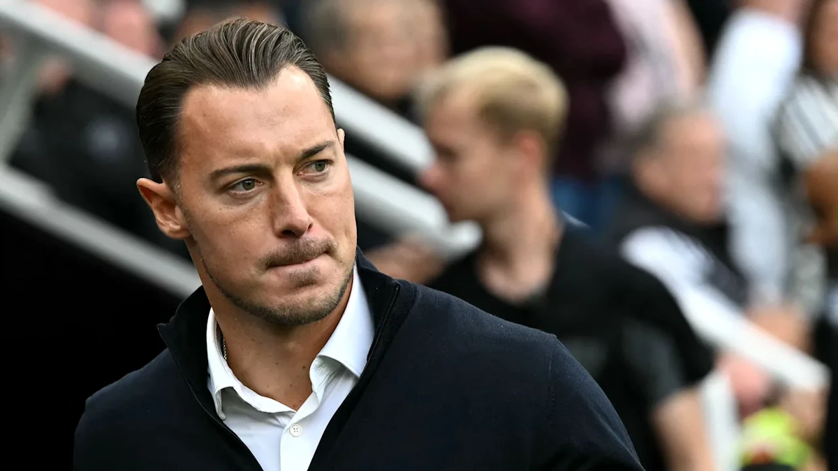 Premier League: Deutscher Trainer mit bewegendem Tumor-Geständnis