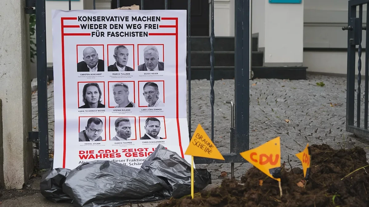 Linksextreme greifen CDU-Zentralen mit Pferdekot in zehn Städten an