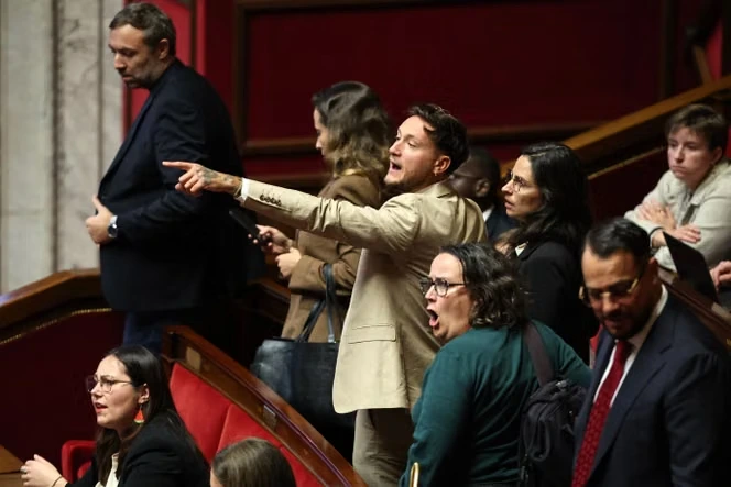 A l’Assemblée nationale, la gauche et le gouvernement s’affrontent après l’attentat raciste de Trappes