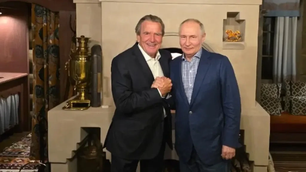 Einladung vom Kremldiktator: Schröder bei Putins 74. Geburtstag zu Gast