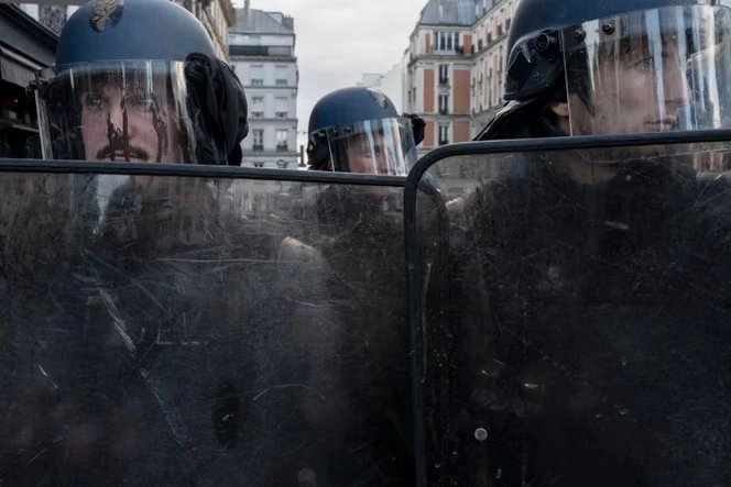 Lors des manifestations du 17 octobre, les forces de l’ordre dépassées par une mobilisation imprévisible : « Quelque chose a foiré, ce n’est pas concevable que des groupes puissent arriver si près de l’Elysée »