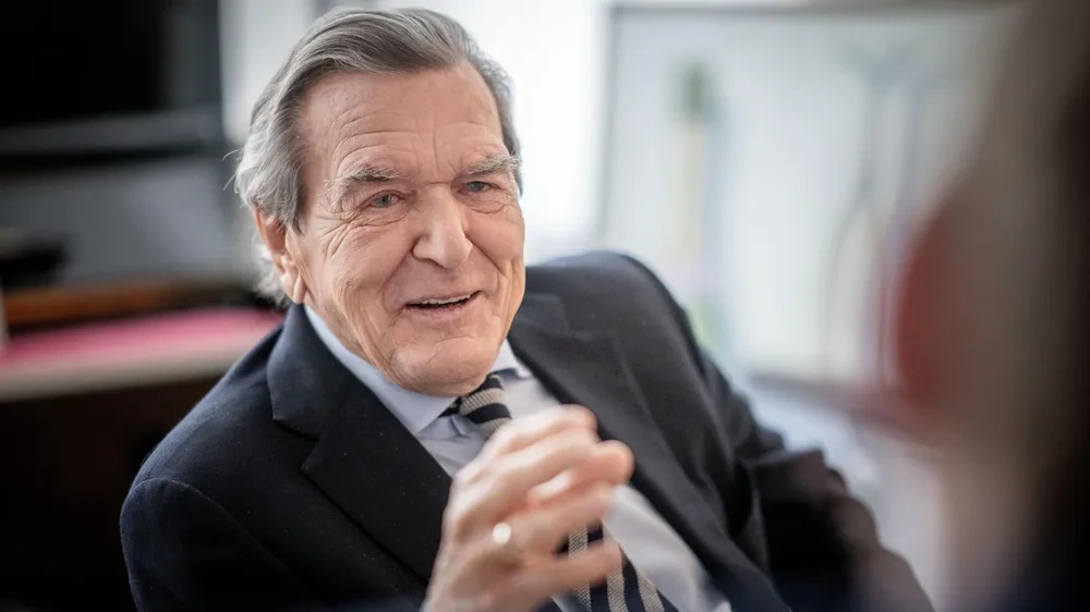 Gerhard Schröder trifft Wladimir Putin an dessen Geburtstag in Moskau