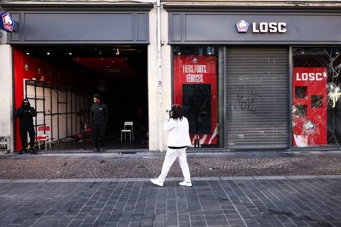 De premiers couvre-feux localisés annoncés à Paris, à Nice et à Lille, après les violences du week-end