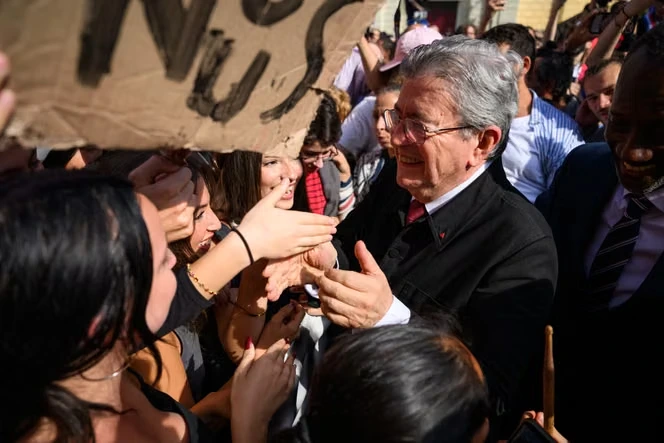 Présidentielle 2027 : pour Jean-Luc Mélenchon, le soutien au mouvement lycéen consacre le pari de LFI sur la jeunesse